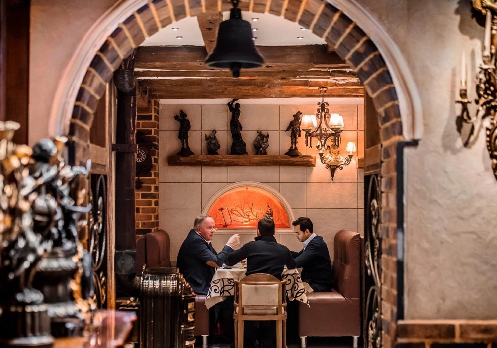 رستوران نایب
